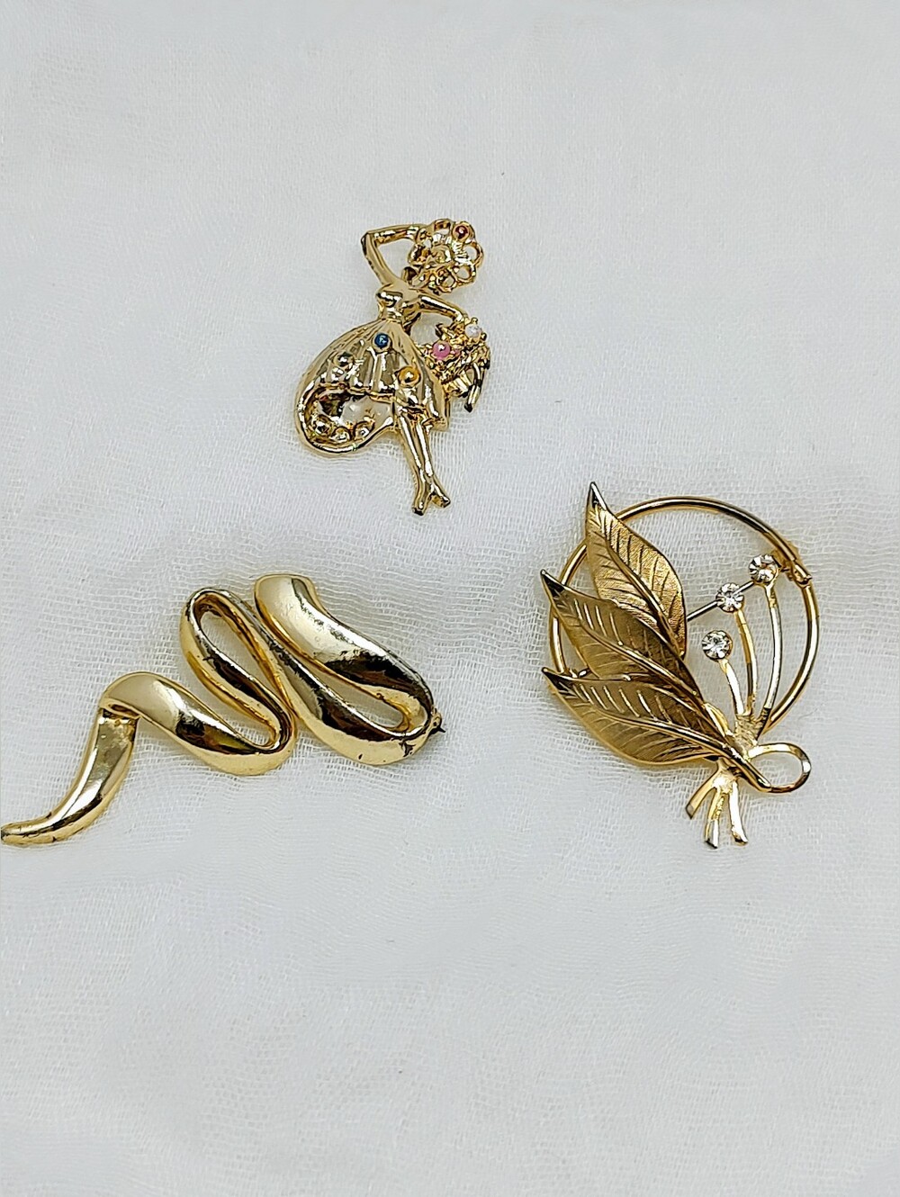 Gold-Tone Leaf, Snake & Ballerina Brooch Set - Elegant Women’s Jewelry